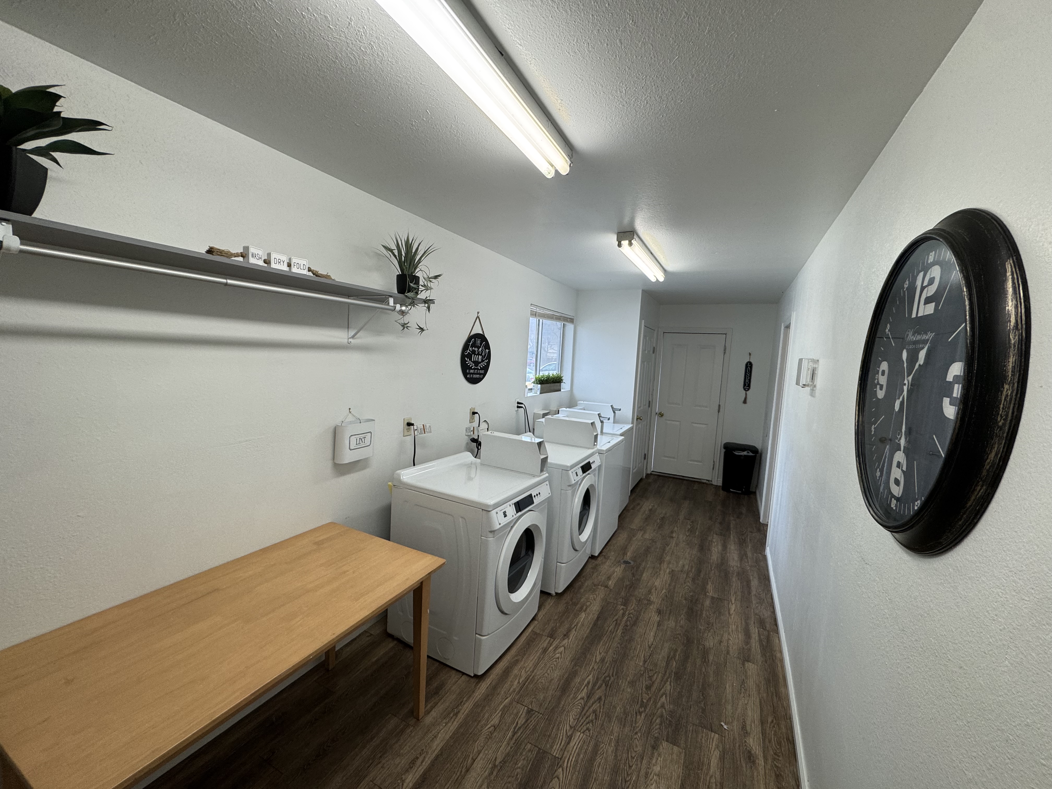 Inside Ephraim Laundry Station — clean machines